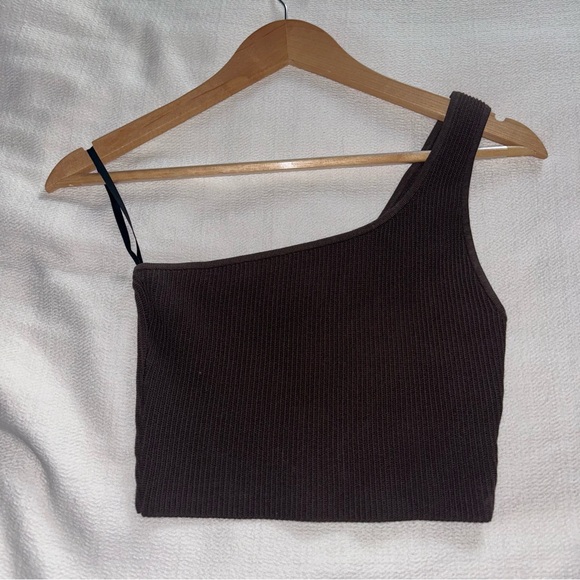 Aritzia, Babaton tank - Picture 1 of 2